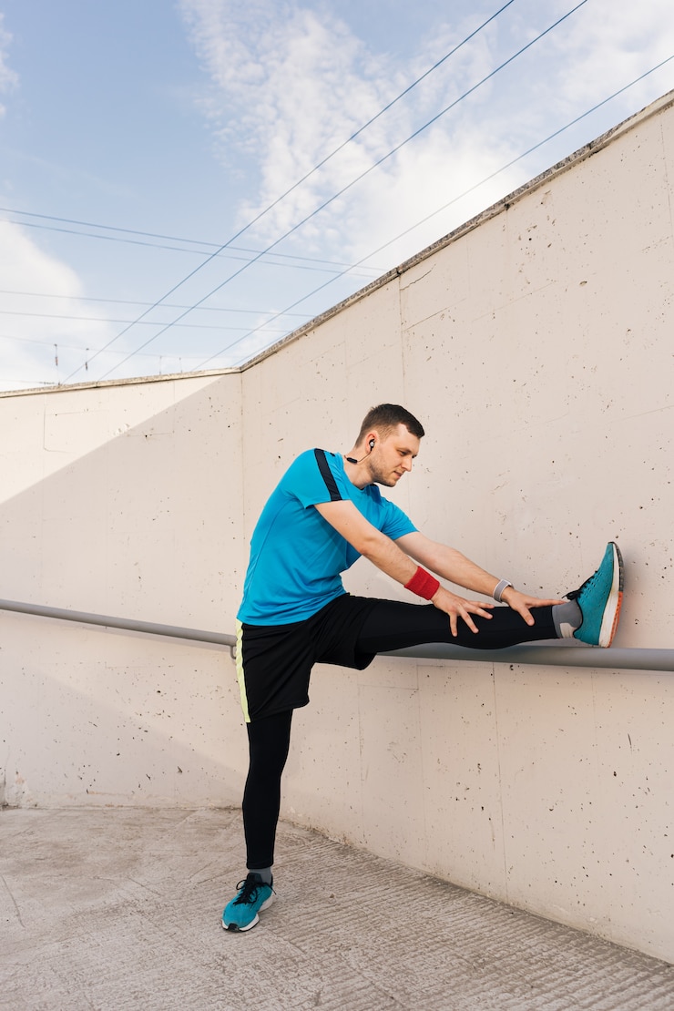 إحماء قبل التمرين تبريد بعد التمرين إطالة العضلات إصابات الملاعب سلامة التمارين الرياضة الآمنة إحماء قبل التمرين تبريد بعد التمرين