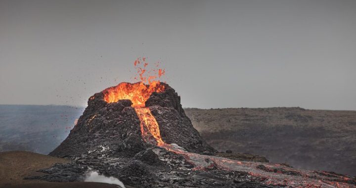 البراكين والكون: رابط غير متوقع